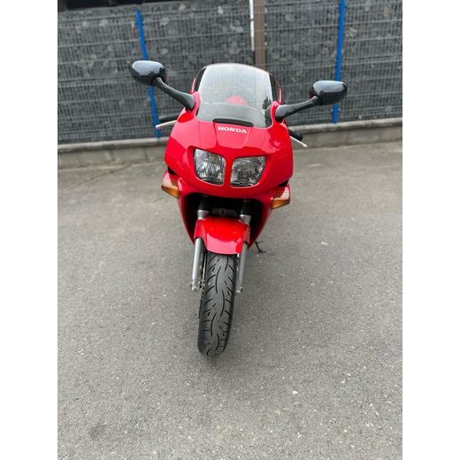 HONDA VFR 750 F REZERVOVÁNO