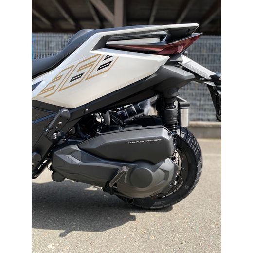 ZONTES 368 GIZMO BÍLÁ SKLADEM + KUFR ZDARMA