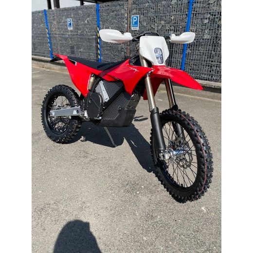 STARK VARG EX 60HP STARK RUDÁ