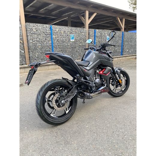 ZONTES 125 URBAN ČERVENOČERNÁ
