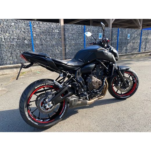 YAMAHA MT-07 NÁJEZD POUZE 7125 KM