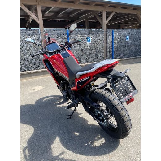 MOTO MORINI X-CAPE (DRÁTĚNÁ KOLA) ČERVENÁ RED PASSION S KUFRY ZDARMA