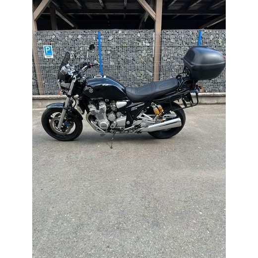 YAMAHA XJR 1300