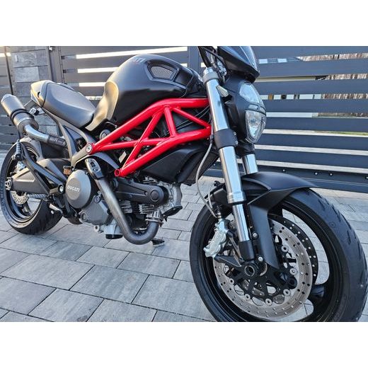 DUCATI MONSTER 696