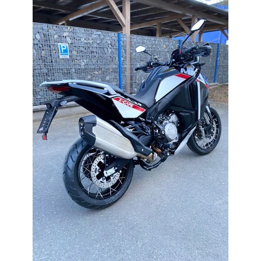 MOTO MORINI X-CAPE 1200 ČERNÁ + SADA KUFRŮ ZDARMA