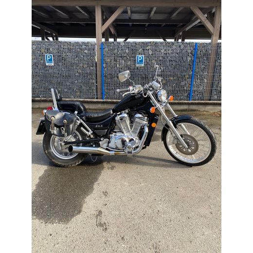 SUZUKI VS 600 GL INTRUDER