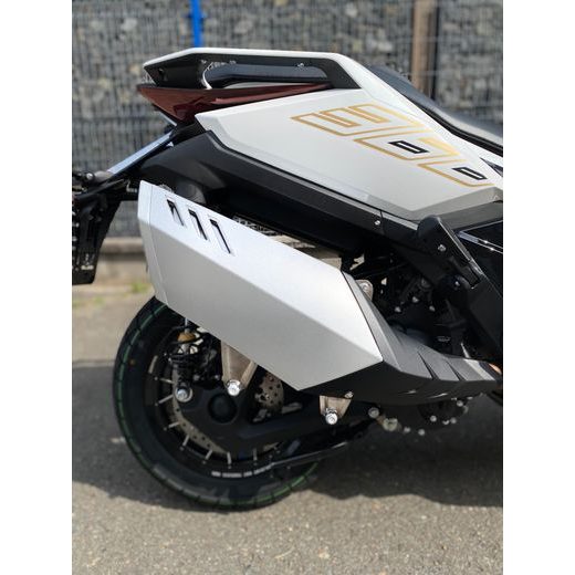 ZONTES 368 GIZMO BÍLÁ SKLADEM + KUFR ZDARMA