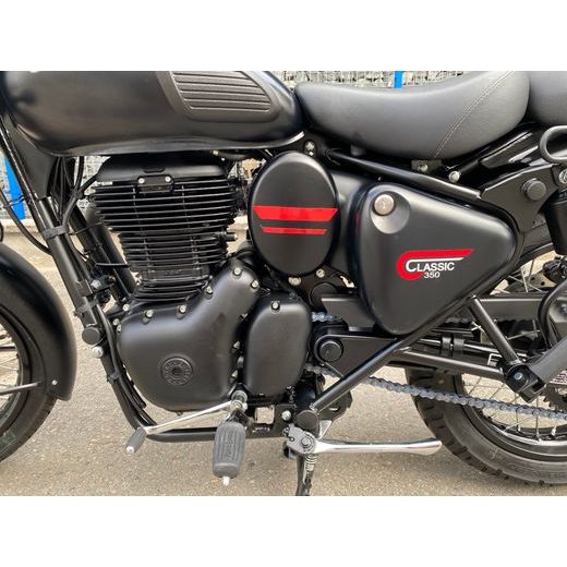 ROYAL ENFIELD CLASSIC 350 - ZÁNOVNÍ STAV, NÍZKÝ STAV KM - ZLEVNĚNO