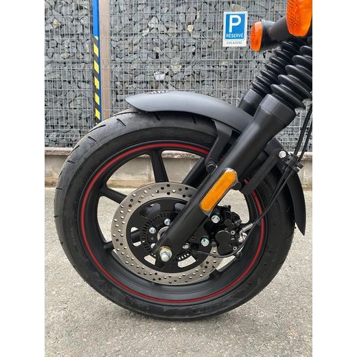 UM RENEGADE VEGAS 300