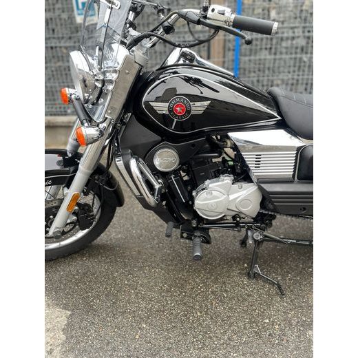 UM RENEGADE CLASSIC DELUXE 125