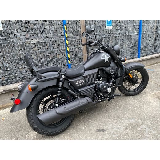 UM RENEGADE COMMANDO 300 ZELENÁ