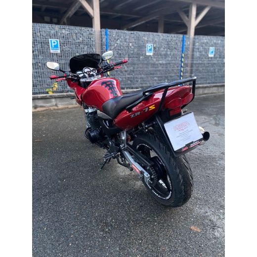 KAWASAKI ZR-7S
