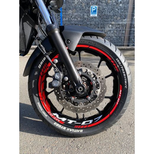 YAMAHA MT-07 NÁJEZD POUZE 7125 KM