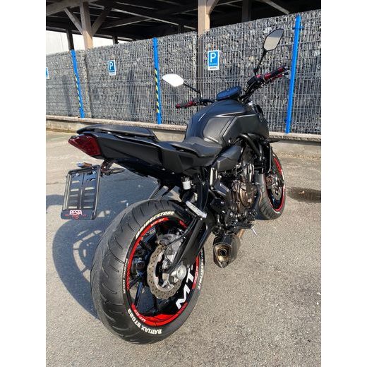 YAMAHA MT-07 NÁJEZD POUZE 7125 KM
