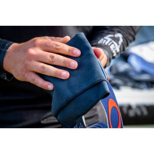 HELMET, VISOR & GOGGLE CLEANING KIT V2 MUC-OFF 20802