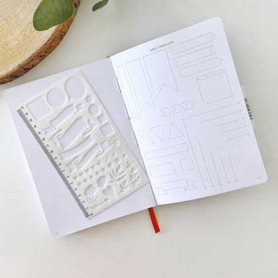 Odrážkový zápisník Bullet journal s bodkami od Terezy Florianovej