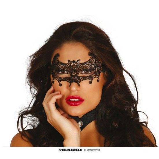 Vyšívaná černá maska - škraboška - netopýr