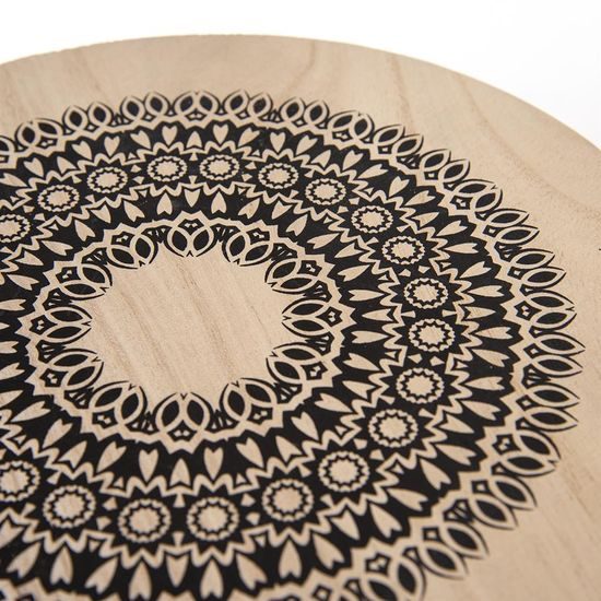 Drevená podložka pod kvetináč MANDALA 20 cm