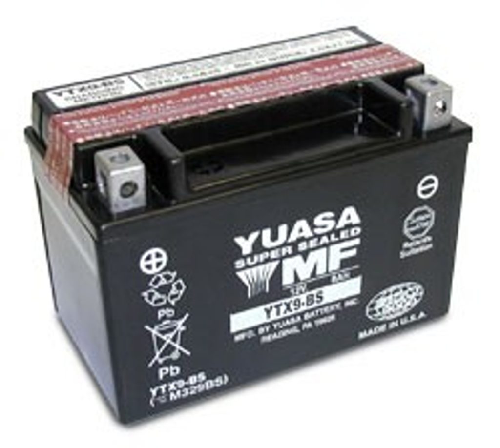 Какой аккумулятор. Аккумулятор мото Yuasa ytx9-BS. Аккумулятор yb4l-BS габариты. Аккумулятор Yuasa на Yamaha r1 09. Аккумулятор на хонду SB 750.