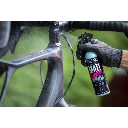 MOTORCYCLE MATT FINISH DETAILER MUC-OFF 20004 250ML