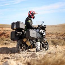 BOČNÍ HLINÍKOVÝ KUFR NA MOTORKU SHAD TERRA TR47 D0TR47100LB ČERNÁ EDICE LEVÝ