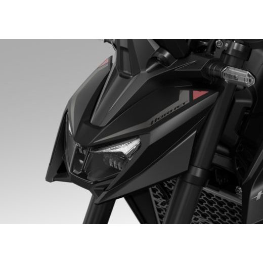 SAMOLEPKA ČELNÍ KAPOTÁŽE