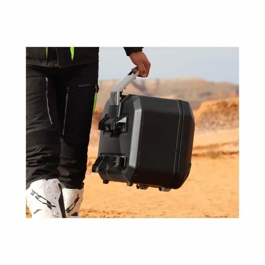 VRCHNÍ HLINÍKOVÝ KUFR NA MOTORKU SHAD TERRA TR37 D0TR37100B ČERNÁ EDICE