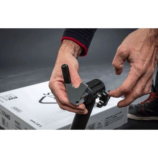 UNIVERSAL REAR STAND LV8 E620LV.KW WITH V FORK CURSORS BLACK/WHITE