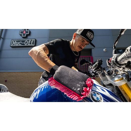 MOTORCYCLE 8 IN 1 KIT MUC-OFF 21197