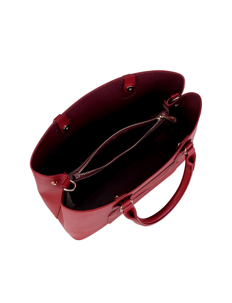 VUCH Cynthia Red.

Notranji del razdeljen na dva predala
Glavno zapenjanje z 2 gumboma
Notranji predal z zadrgo
Torbica vključuje crossbody pas
 SimplyV 
Enostavno Vuch!
Brezčasna, minimalistična in elegantna.