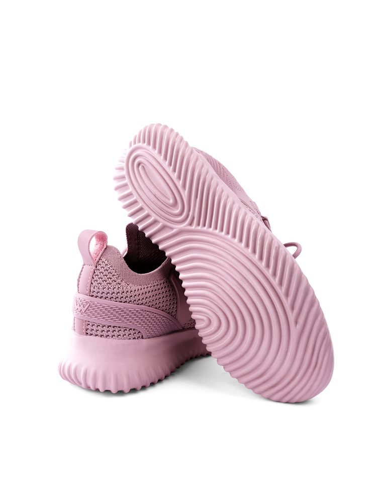 VUCH Vibe Purple - 39.

Lahke superge za prosti čas
Odstranljiv vložek iz spominske pene, ki se prilagodi obliki stopala
Prožen in zračen zgornji material
Ojačan petni del zagotavlja najboljšo podporo pri hoji
 OBUTEV
Vuch obutev je izvirnost, ki očara.