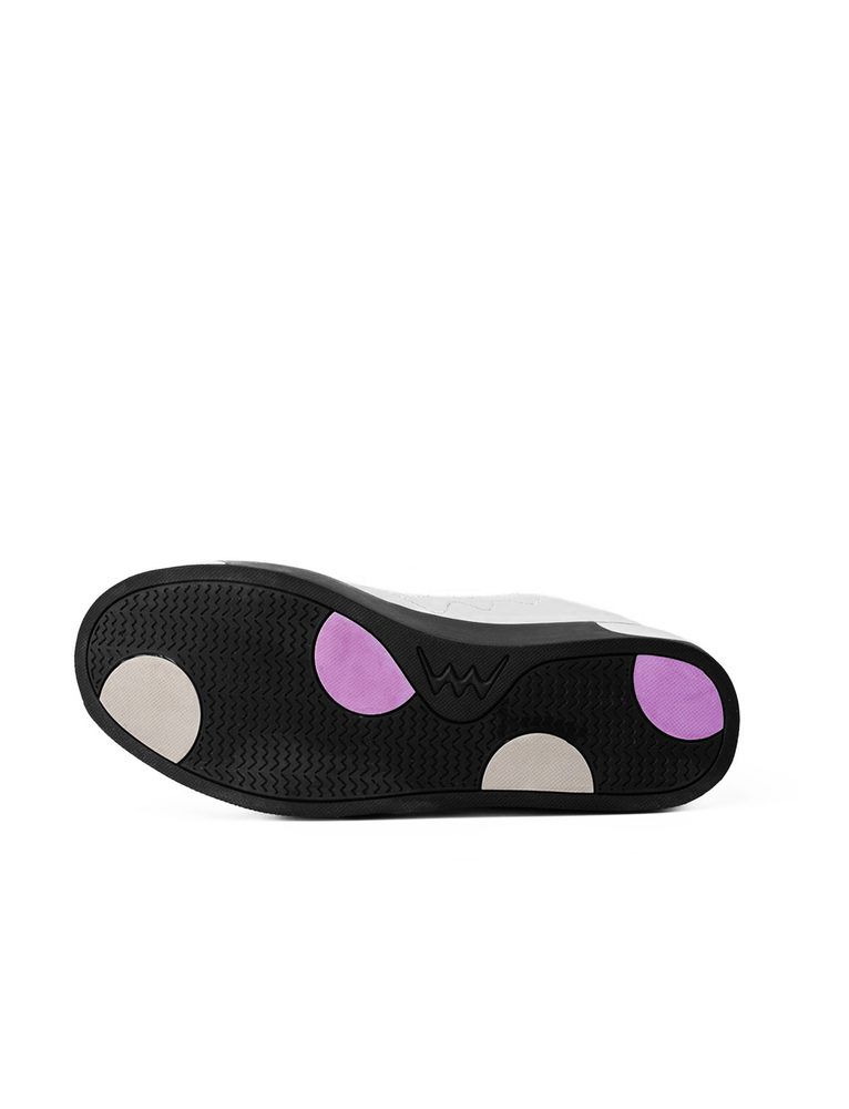 VUCH Dotty Eilyn Grey - 38.

Material PU Poliuretan + podplat iz gume
Barvne pike na podplatu
Brezplačne vezalke pri vsaki obutvi
Velikosti 37–41
 OBUTEV
„Stopite vanj z Vuchom! Predstavljamo vam prve čevlje v zgodovini naše blagovne znamke.