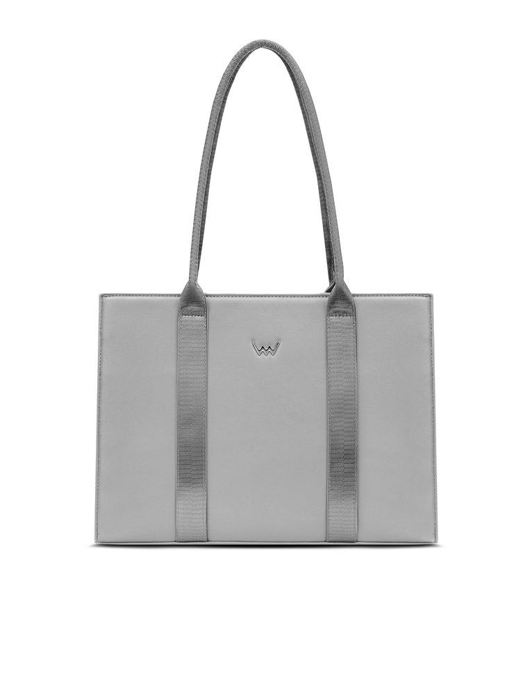 VUCH Eike Grey.

Velika torba s trdnim dnom
Glavno zapiranje na zadrgo
Notranji predali za drobnarije, žep z zadrgo
Dolge udobne trakovne ročaje, ki se prilegajo predlakti in ramenu

  Velike torbe
Žal nismo v Bradavicah in nimamo Hermionine čarobne torbe, v katero bi se zložil celo šotor.