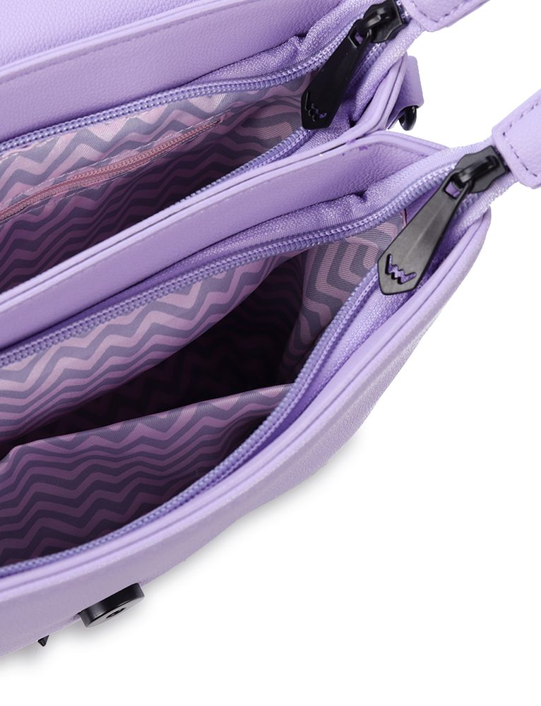VUCH Byrsa Purple.

Eleganten dizajn
Glavno zapiranje z magnetom in zadrgo
Torbica razdeljena na dva dela
Širši pašček – zagotavlja udobje
 Crossbody
„Ko je nekdo ponosen na nas, nam to pogreje srce.