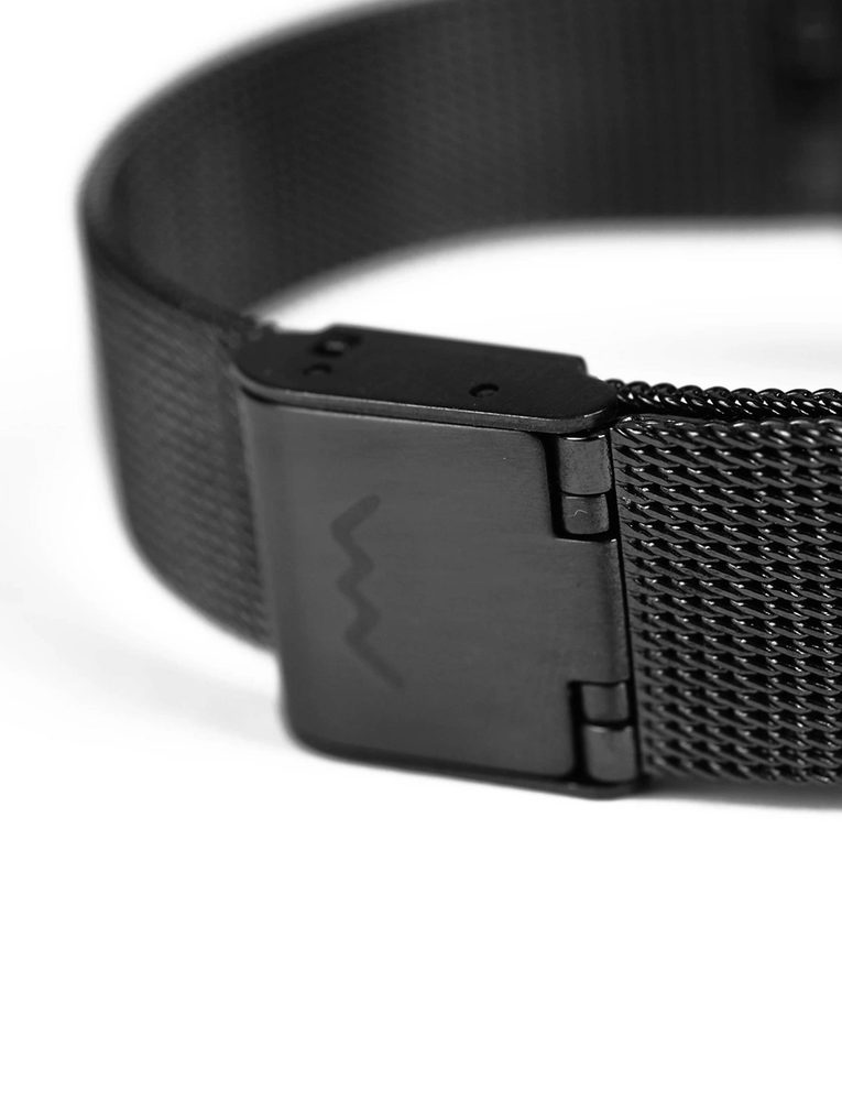 VUCH Marsh Metal Black.

Elegantna številčnica, okrašena z lepim kristalom in logotipom VUCH
Vodoodporna
Kakovosten japonski mehanizem
Quartz ura na baterijo
Pakirano v darilni škatli
 URE
Ure VUCH ti ponujajo več kot le pregled nad časom.