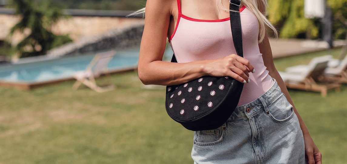 Clorinda Daisy Black