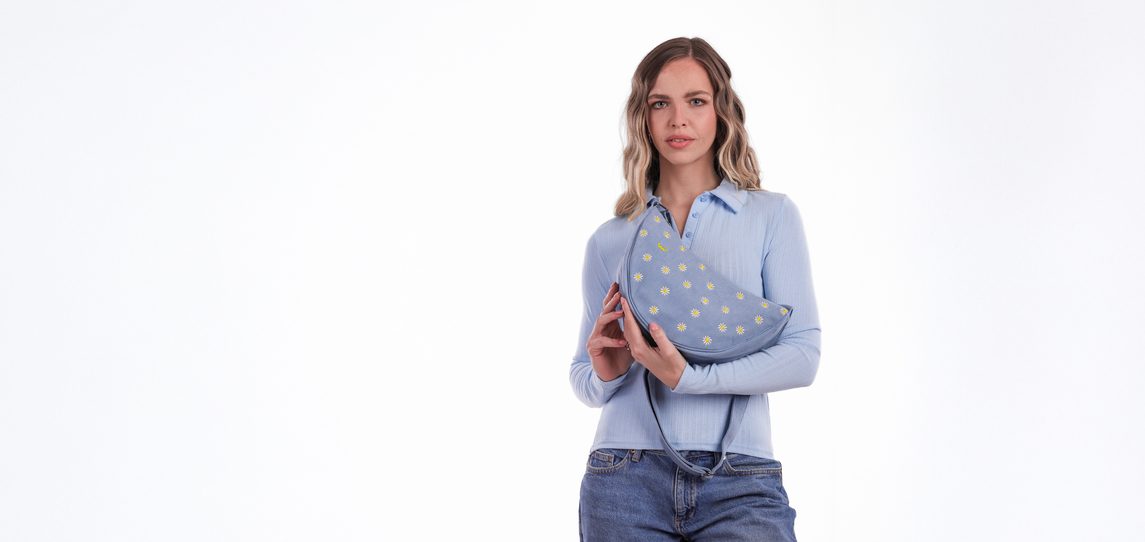 Clorinda Daisy Blue