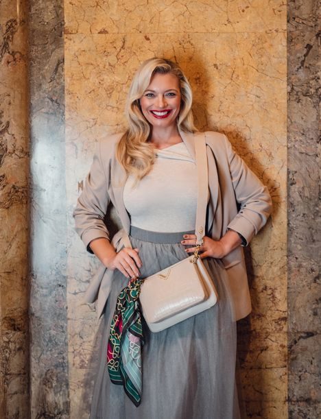 Sassy Elegance Beige