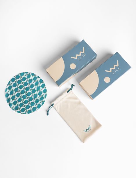 Elea V Black