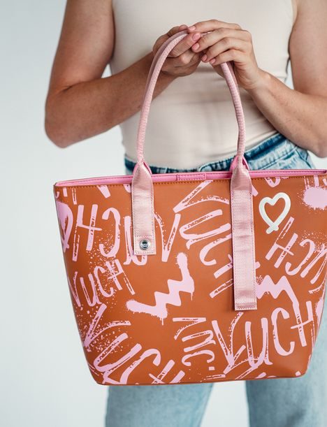 Wennie Grafitti Brown