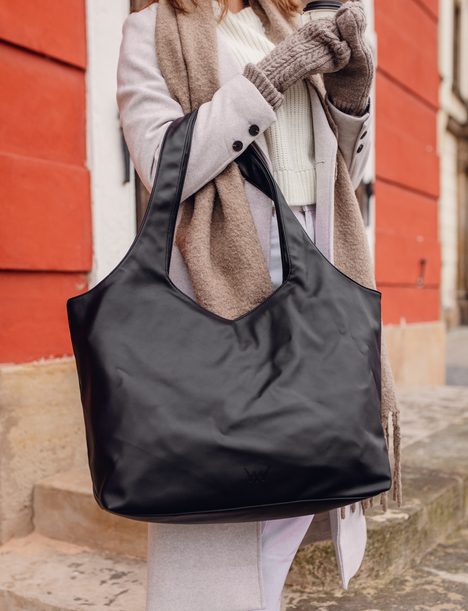 Aurelia Black