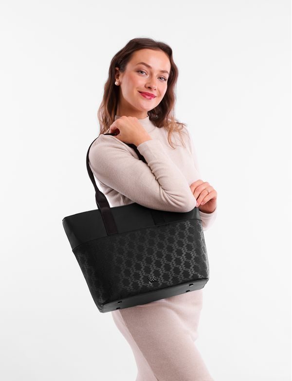 Wennie MN Black