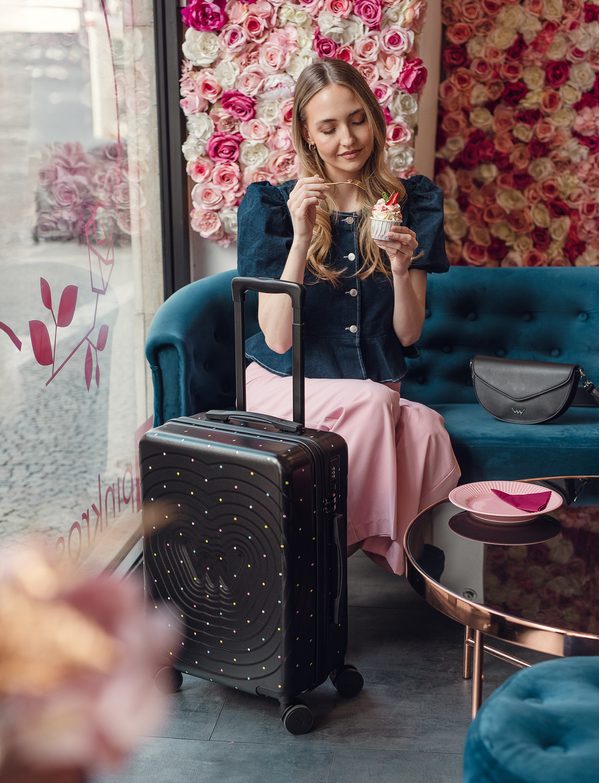 Precious Dotty Black