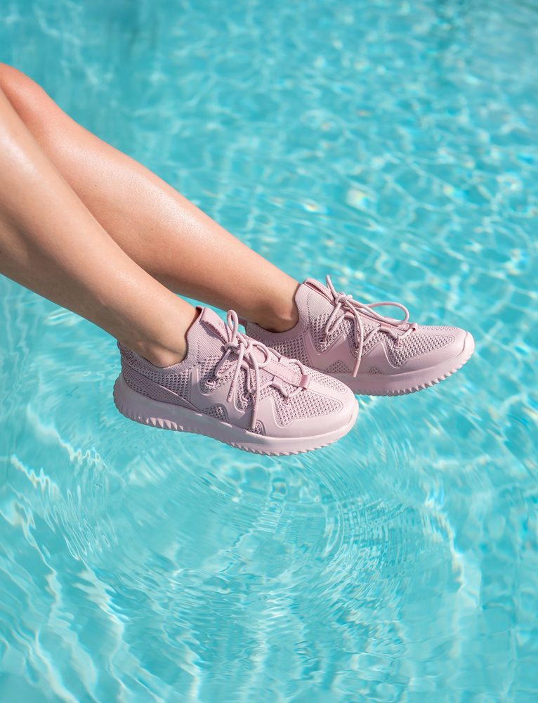 VUCH Vibe Purple - 36.

Lagane tenisice za slobodno vrijeme
Izmjenjivi uložak od memorijske pjene koji se prilagođava obliku stopala
Fleksibilan i prozračan gornji materijal
Ojačana peta pruža najbolju podršku pri hodanju
 OBUĆA
Vuch obuća je originalnost koja fascinira.