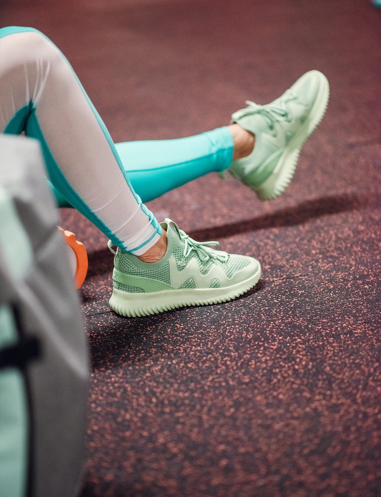 VUCH Vibe Green - 42.

Lagane tenisice za slobodno vrijeme
Izmjenjivi uložak od memorijske pjene koji se prilagođava obliku stopala
Fleksibilan i prozračan gornji materijal
Ojačana peta pruža najbolju podršku pri hodanju
 OBUĆA
Vuch obuća je originalnost koja fascinira.