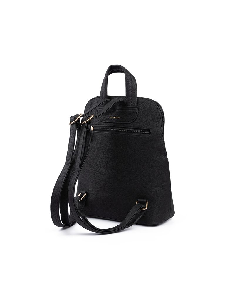 VUCH Filipa Diamond Black.

Ojačani ruksak elegantnog dizajna
Unutarnji džep bez kopčanja, džep na patent zatvarač
Vanjski džep s patentnim zatvaračem
Roze zlatni logo Vuch
 MALI RUKSACI
„Jeste li sami sebe uvjerili da je ruksake teško kombinirati?