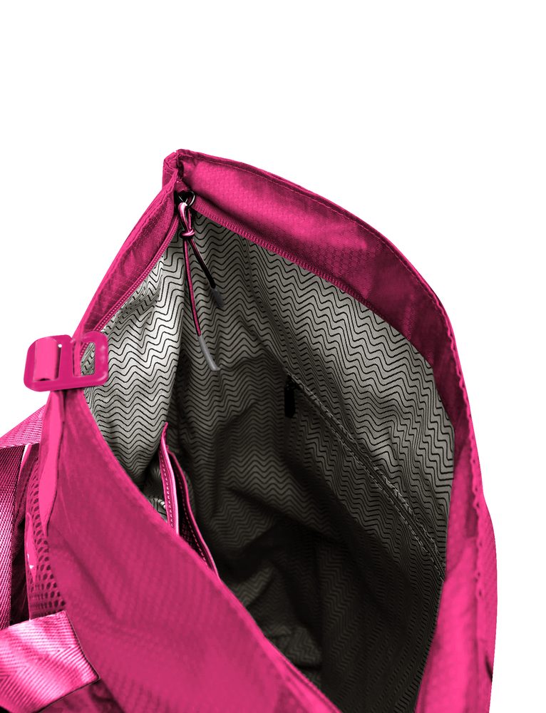 VUCH Mellora Airy Violet.

Prva Vuch sportska kolekcija
Izrađen od ripstop - laganog, prozračnog i vodootpornog materijala
Glavni džep s patentnim zatvaračem + preklop (više sigurnosti ovisno o popunjenosti ruksaka)
Nevidljivi vodootporni džepni patentni zatvarači
Široke podstavljene naramenice
 Ruksaci
Praktičnost, udobnost i funkcionalnost.