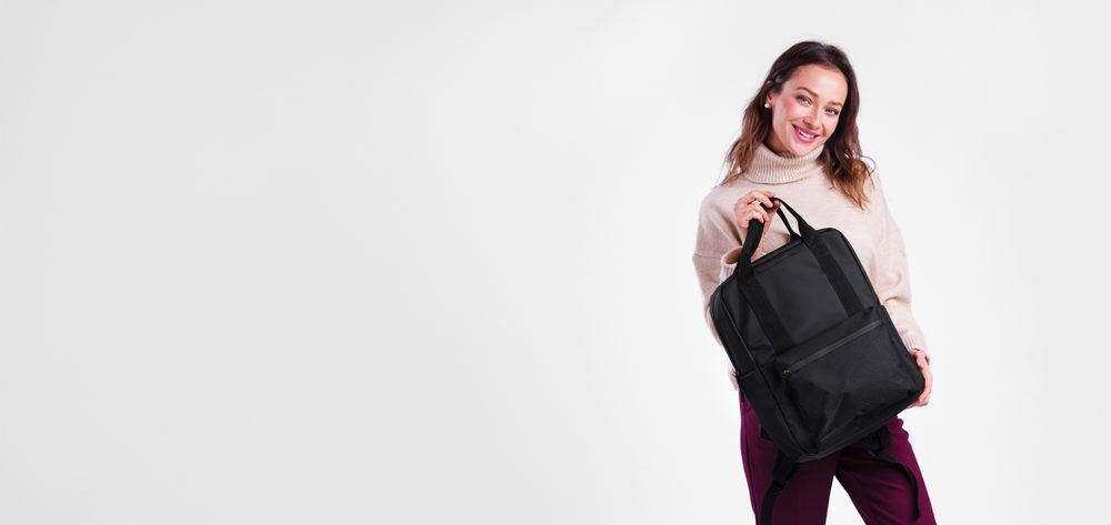 VUCH Kees Black.

Prostrani ruksak s puno džepova
Vodootporan materijal
Otporno gumiranje u donjem dijelu
Zip džep na remenu
 RUKSACI
Vremena kada su ruksaci značili samo školske torbe ili sportske komade za planinarenje, odavno su prošla.