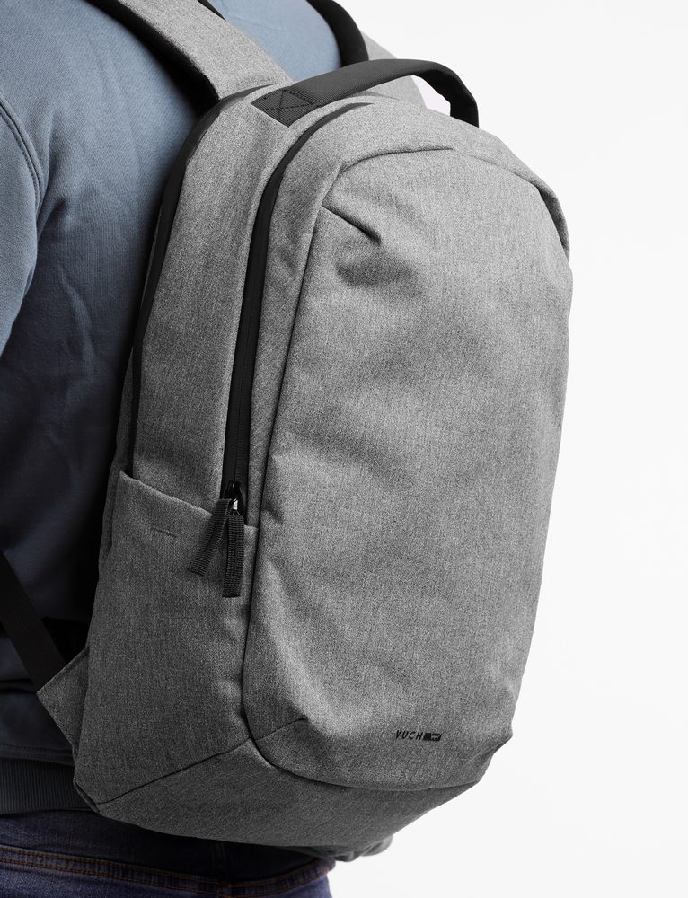 VUCH Hidde Grey.

Dva odvojena džepa sa zatvaračem
Dva vanjska džepa sa strana
Mnogo unutarnjih džepova
Podesive ramenične trake
 Muški ruksaci
Savršenstvo, jednostavnost, karakter i stil.