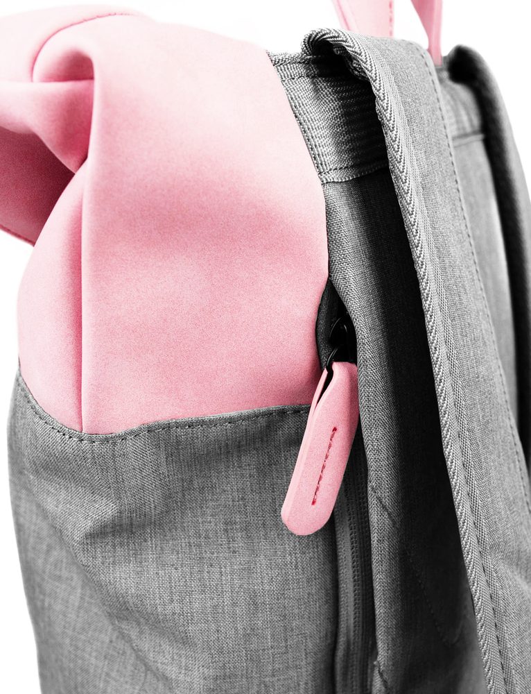 VUCH Dammit Pink.

Praktični džepovi
Ojačana leđa
Podstavljene naramenice
Unutarnji karabiner za pričvršćivanje ključeva
 Mali ruksaci
„Jeste li sami sebe uvjerili da je ruksake teško kombinirati?